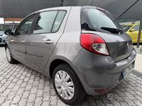 Usata Renault Clio II Dynamique 75 CV (55 kW) 2010 Grigio Berlina