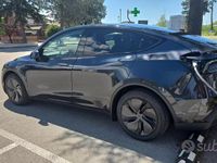 Usata Tesla Model Y Long Range AWD 378 kW (514 CV) 2025 Grigio SUV