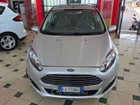 Usata Ford Fiesta Titanium 75 CV (55 kW) 2014 Argento Utilitaria