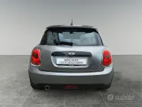 Usata Mini Cooper D Business 116 CV (85 kW) 2018 Grigio metallizzato chiaro Utilitaria