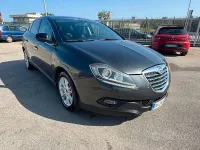 Usata Lancia Delta Gold 120 CV (88 kW) 2012 Bluazzurro Utilitaria