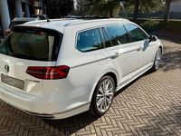Usata VW Passat R-line Plus 150 CV (110 kW) 2016 Bianco Station wagon