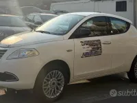 Usata Lancia Ypsilon 84 CV (61 kW) 2014 Bianco Utilitaria