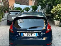 Usata Ford Fiesta 97 CV (71 kW) 2012 Bluazzurro Berlina