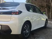 Usata Peugeot 208 102 CV (75 kW) 2021 Bianco Utilitaria