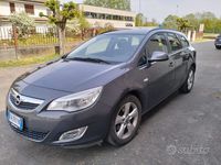 Usata Opel Astra Business 110 CV (80 kW) 2012 Grigio Station wagon