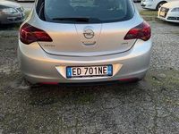 Usata Opel Astra Cosmo 110 CV (80 kW) 2010 Grigio Berlina