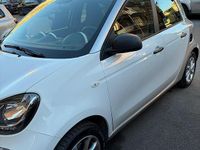 Usata Smart ForFour 71 CV (52 kW) 2019 Bianco Utilitaria
