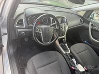 Usata Opel Astra 60 CV (44 kW) 2011 Grigio Berlina