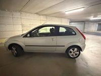 Usata Ford Fiesta 75 CV (55 kW) 2005 Grigio Utilitaria