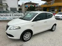 Usata Lancia Ypsilon Gold 69 CV (50 kW) 2013 Bianco Utilitaria