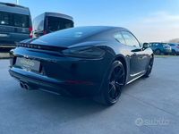 Usata Porsche 718 Cayman 300 CV (220 kW) 2021 Nero Coupé