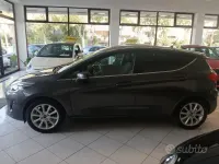 Usata Ford Fiesta Titanium 85 CV (62 kW) 2019 Grigio Utilitaria