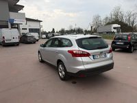 Usata Ford Focus 115 CV (84 kW) 2011 Grigio Station wagon