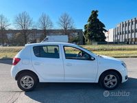 Usata Dacia Sandero Lauréate 75 CV (55 kW) 2015 Bianco Berlina