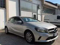 Usata Mercedes A180 Business 109 CV (80 kW) 2017 Grigio Utilitaria
