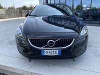 Usata Volvo V40 Momentum 120 CV (88 kW) 2017 Nero Berlina