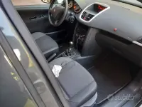 Usata Peugeot 207 73 CV (53 kW) 2010 Grigio Berlina