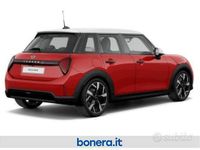 Usata Mini Cooper Classic 204 CV (150 kW) 2024 Chili red ii Utilitaria
