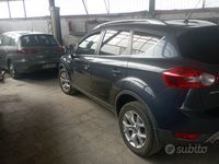 Usata Ford Kuga 140 CV (102 kW) 2012 Grigio SUV