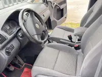 Usata VW Touran Highline 105 CV (77 kW) 2010 Grigio Monovolume