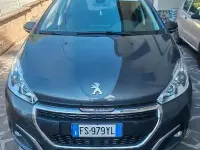 Usata Peugeot 208 Allure 83 CV (61 kW) 2019 Utilitaria