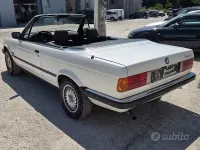 Usata BMW 320 Cabriolet 126 CV (92 kW) 1987 Bianco Cabrio