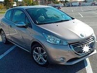 Usata Peugeot 208 Allure 82 CV (60 kW) 2013 Oro Utilitaria