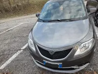 Usata Lancia Ypsilon 95 CV (69 kW) 2017 Grigio Utilitaria