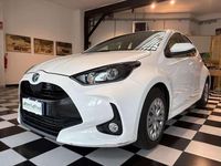 Gebraucht Toyota Yaris Hybrid Business Edition 92 PS (67 kW) 2022 Weiß Limousine
