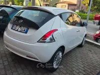 Usata Lancia Ypsilon 69 CV (50 kW) 2016 Bianco Utilitaria