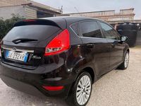Usata Ford Fiesta 70 CV (51 kW) 2009 Nero Utilitaria