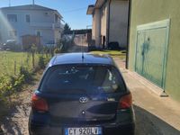 usata Toyota Yaris 1.3i 87cv 5 porte cat sol blue