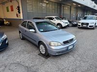 Usata Opel Astra Club 67 CV (49 kW) 2000 Argento Berlina