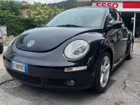 Usata VW New Beetle 105 CV (77 kW) 2009 Nero Utilitaria