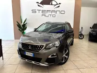 Usata Peugeot 3008 Allure 120 CV (88 kW) 2018 Verde SUV