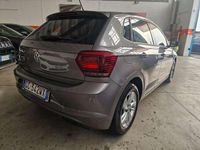 Usata VW Polo Comfortline 95 CV (69 kW) 2020 Grigio Berlina