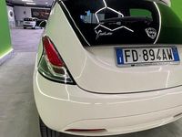 Usata Lancia Ypsilon Platinum 69 CV (50 kW) 2016 Bianco Utilitaria
