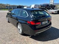 Usata BMW 530 Luxury Line 249 CV (183 kW) 2022 Nero metallizzato Station wagon