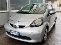 Gebraucht Toyota Aygo 68 PS (50 kW) 2008 Grau Kleinwagen