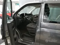 Usata VW Multivan Trendline 150 CV (110 kW) 2020 Grigio Monovolume