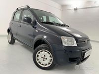 Usata Fiat Panda 4x4 Climbing 69 CV (50 kW) 2011 Blu scuro Utilitaria
