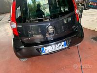 Usata Opel Agila Enjoy 94 CV (69 kW) 2011 Arancione Utilitaria