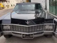 Usata Cadillac Deville 379 CV (278 kW) 1967 Nero Berlina