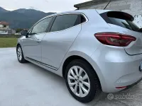 Usata Renault Clio Intens 101 CV (74 kW) 2022 Grigio Utilitaria