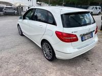 Usata Mercedes B180 Premium 108 CV (79 kW) 2013 Bianco Monovolume