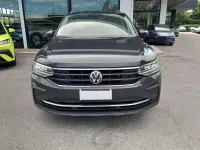 Usata VW Tiguan Life 122 CV (89 kW) 2023 Grigio SUV