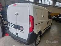 Usata Fiat Doblò 90 CV (66 kW) 2016 Bianco Monovolume