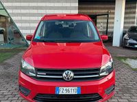Usata VW Caddy Maxi Highline 110 CV (80 kW) 2020 Rosso Monovolume