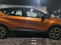 Usata Renault Captur Intens 89 CV (65 kW) 2017 Arancione SUV